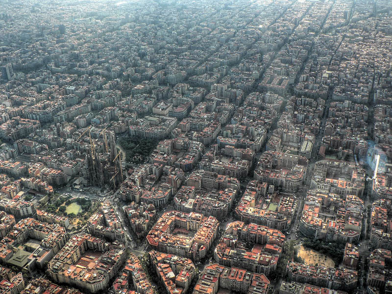http://twistedsifter.com/2011/04/picture-of-the-day-epic-aerial-of-barcelona-spain/